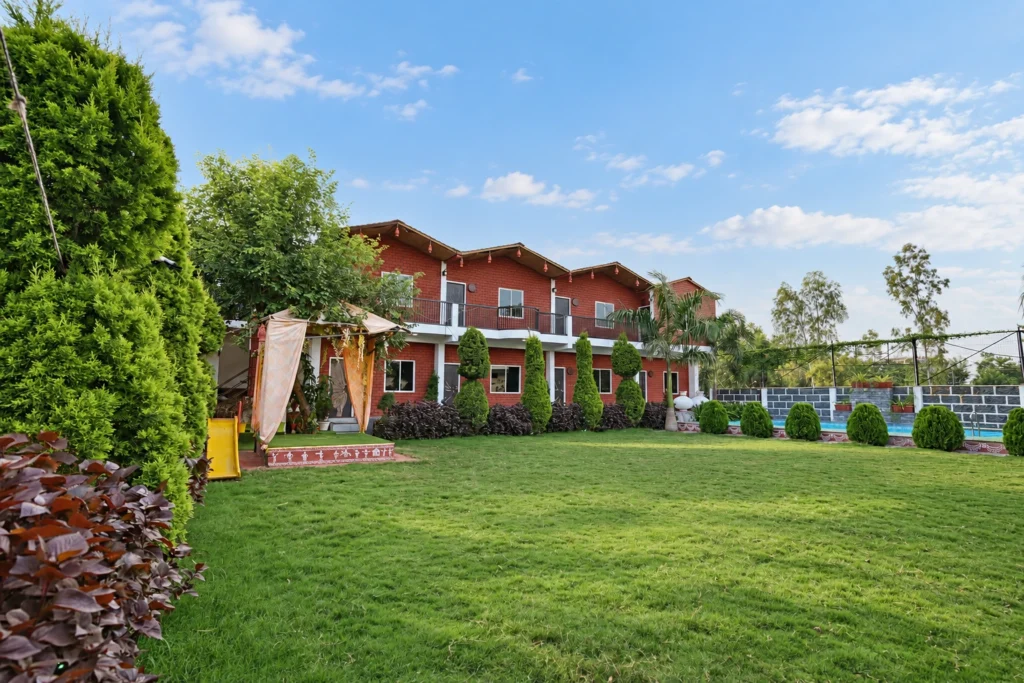 Kunj Resort Party Lawn-13
