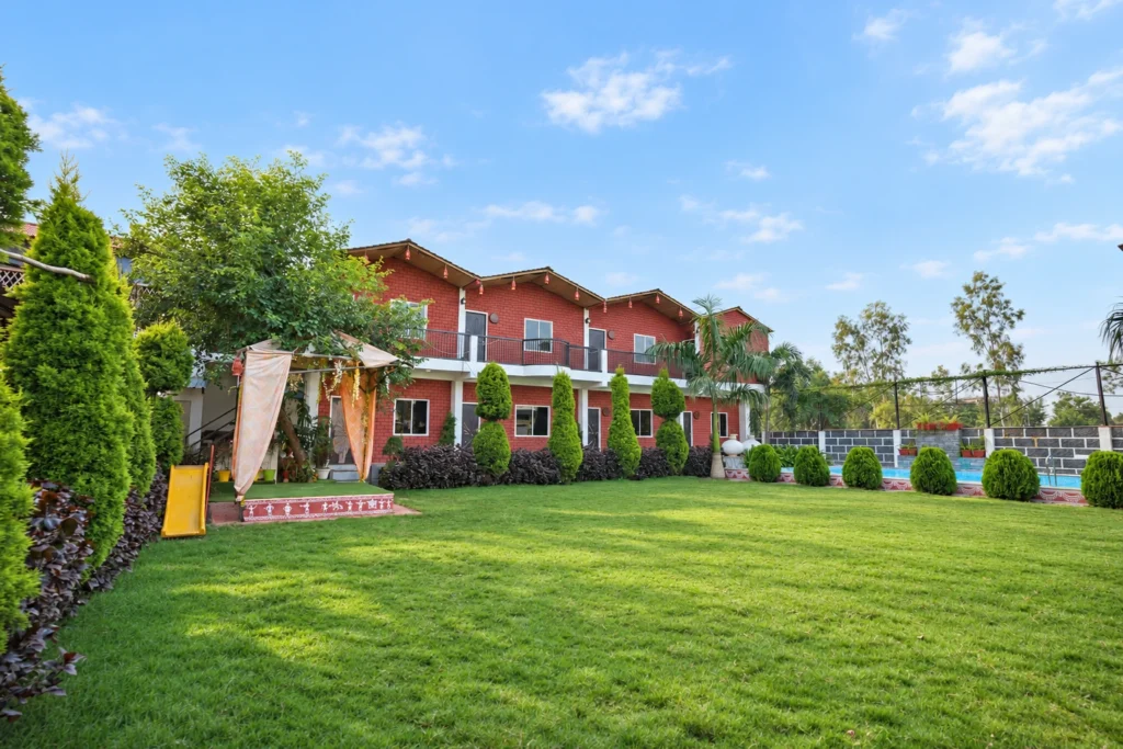 Kunj Resort Party Lawn-14
